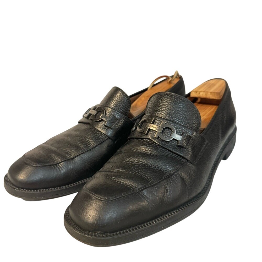 FERRAGAMO Pebbled‎ Leather Black Moccasin Loafers, Gancini Ornament, 8.5 2E, GUC